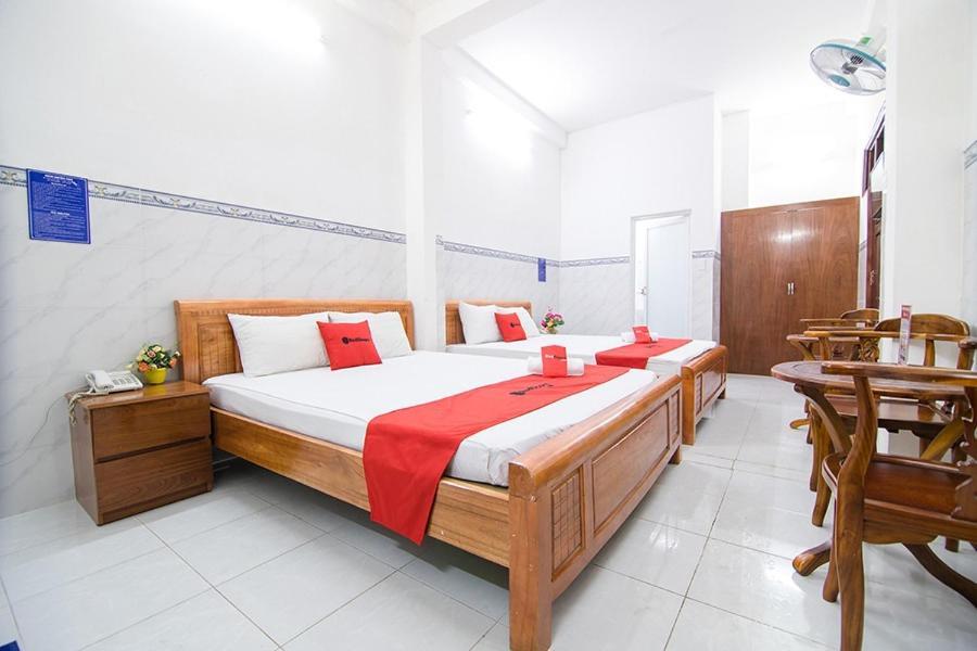 Reddoorz Hoang Tuan Hotel 2*