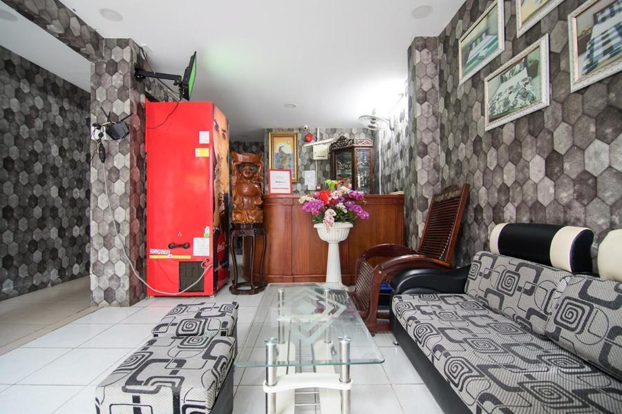 Hotel Reddoorz Hoang Tuan 2*